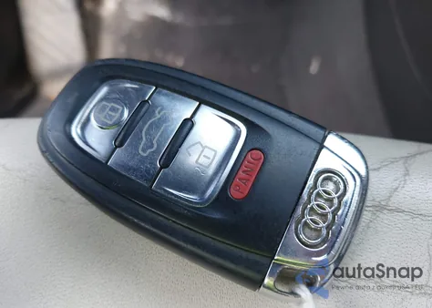 2010 Audi S4 3.0 Premium Plus z USA, uszkodzony, nr VIN WAUDGAFL2AA022546